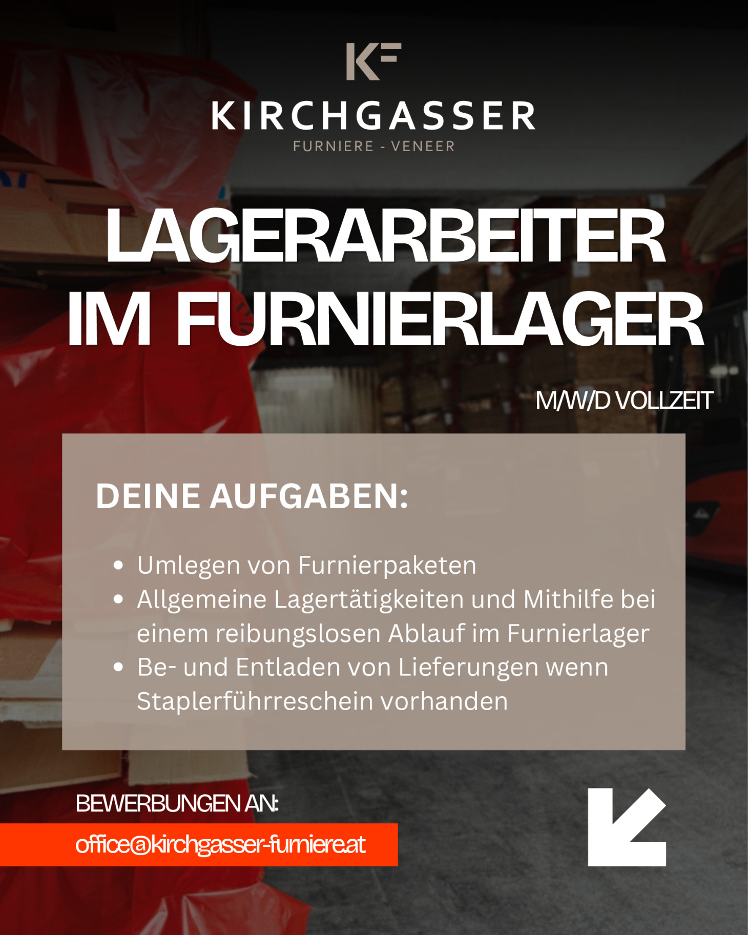 Lagerarbeiter im Furnierlager